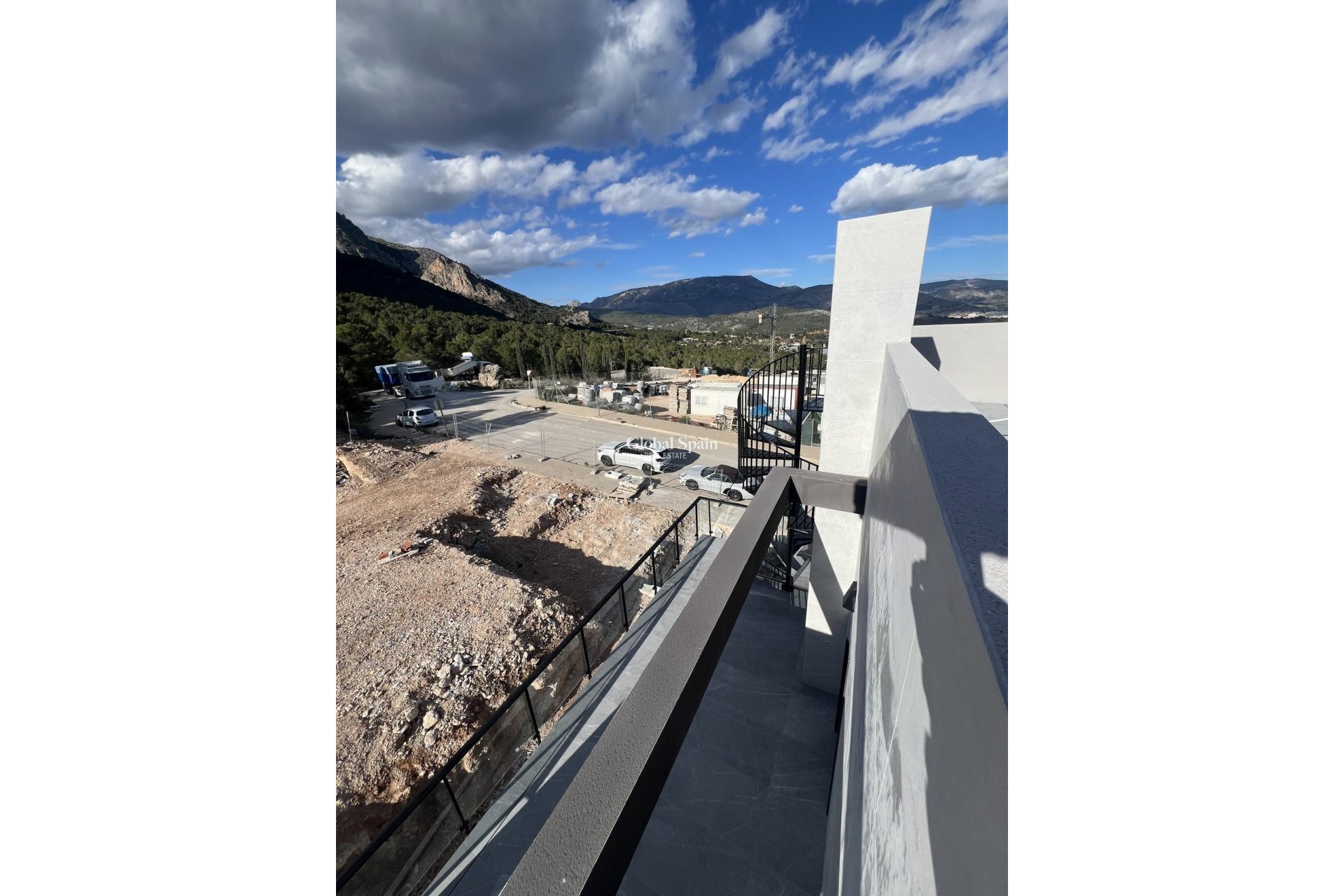 Nouvelle construction - MAISON -
POLOP - PAU1