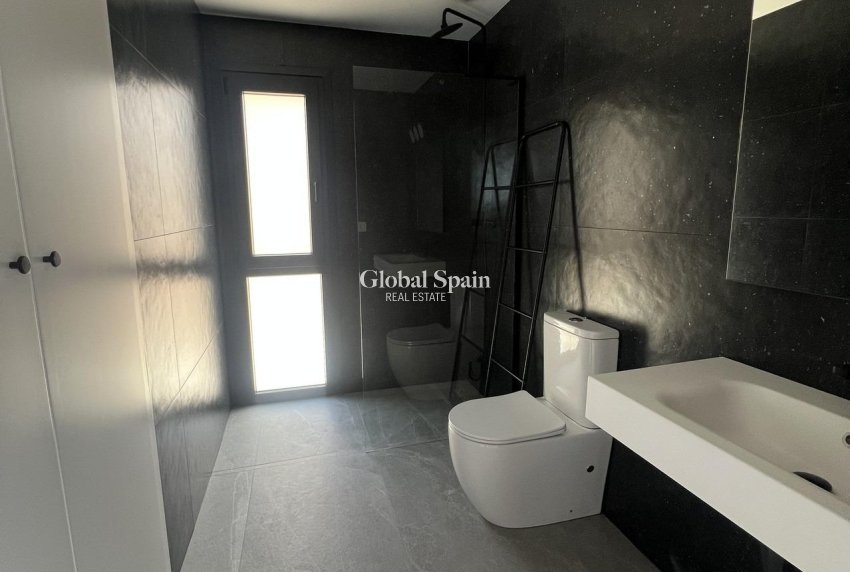 Nouvelle construction - MAISON -
POLOP - PAU1