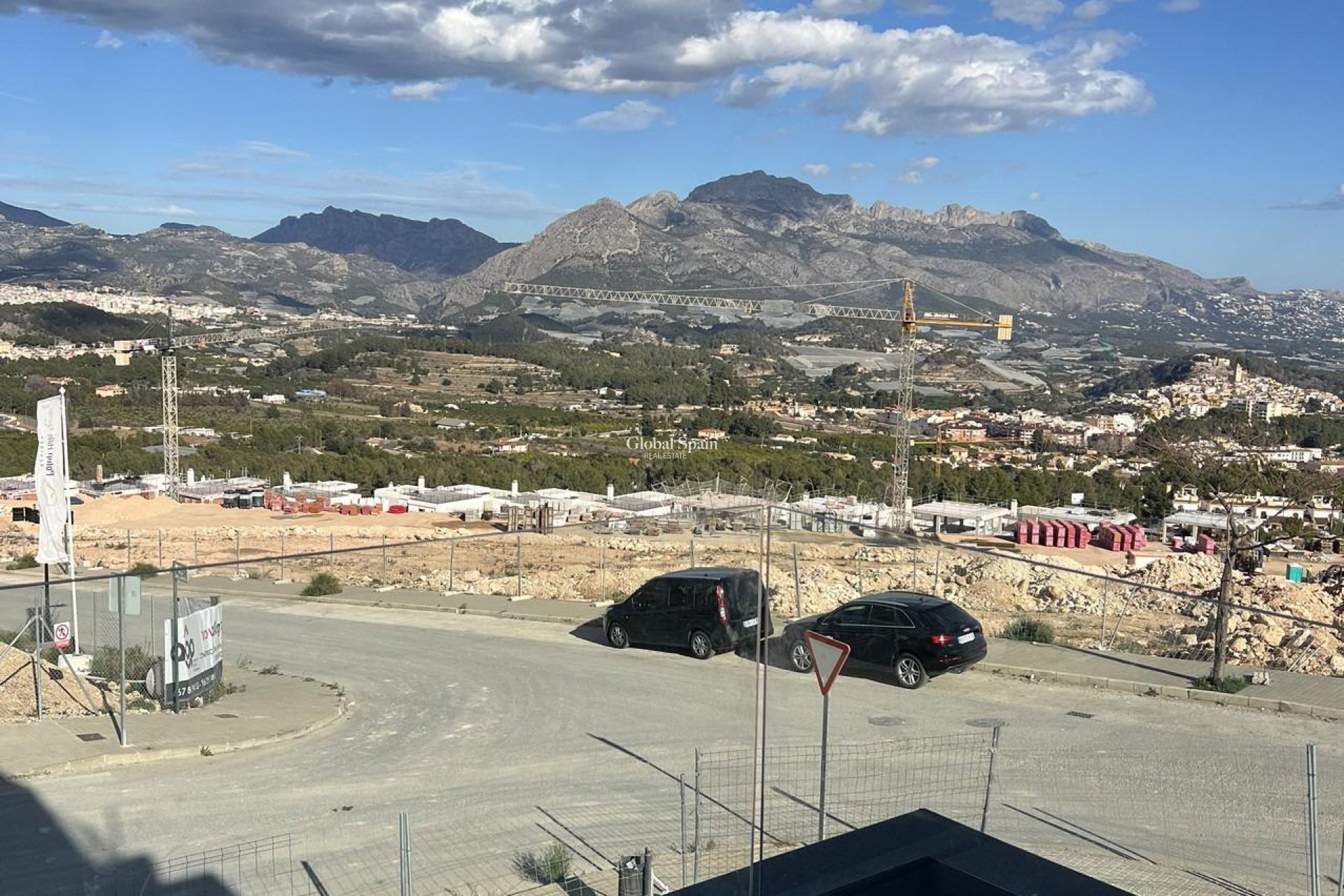 Nouvelle construction - MAISON -
POLOP - PAU1