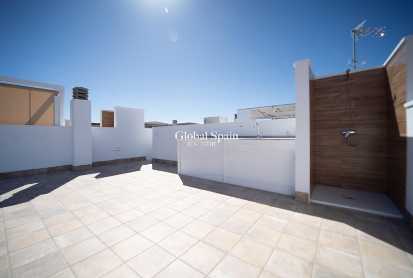 Nouvelle construction - MAISON -
SAN JAVIER - Parque del doce