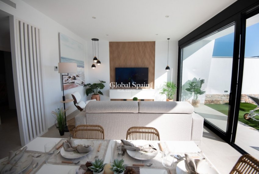 Nouvelle construction - MAISON -
SAN JAVIER - Santiago de la Ribera