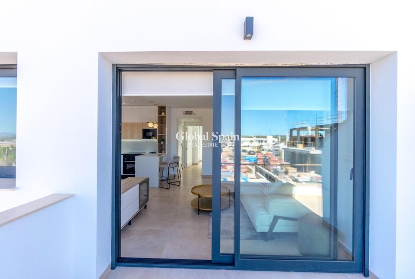 Nouvelle construction - Maison -
TORREVIEJA - LOS BALCONES - LOS ALTOS