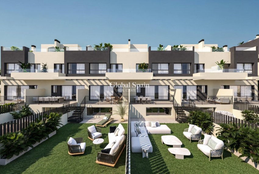 Nouvelle construction - MAISON -
VÉLEZ - MÁLAGA - Torre del Mar