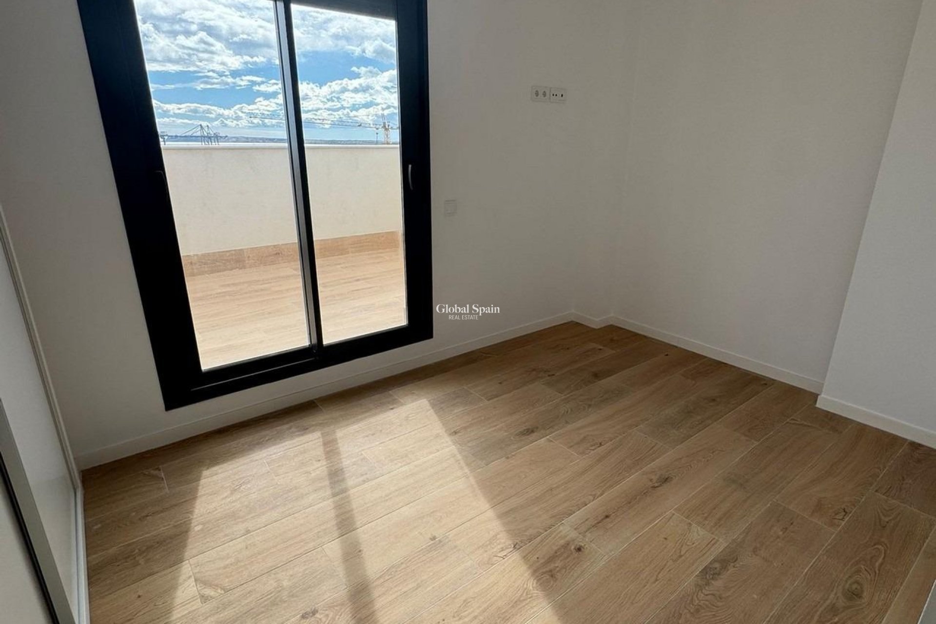 Nouvelle construction - PENTHOUSE -
ALICANTE - BENALÚA