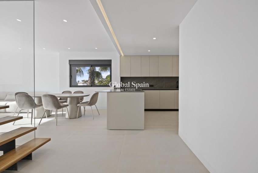 Nouvelle construction - PENTHOUSE -
ESTEPONA - El Paraíso