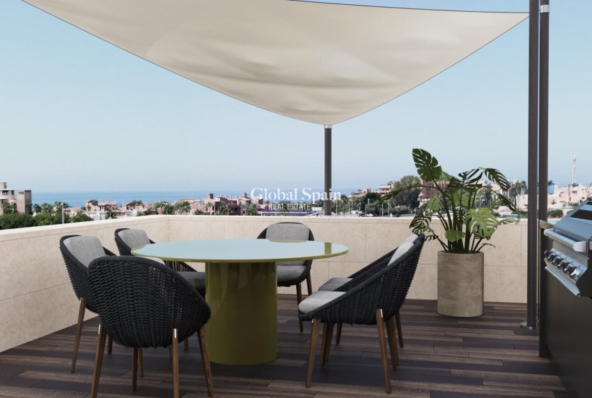 Nouvelle construction - PENTHOUSE -
ESTEPONA - Playa del Padrón