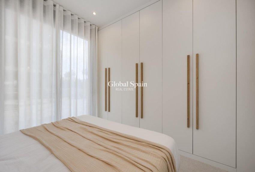 Nouvelle construction - PENTHOUSE -
GUARDAMAR DEL SEGURA - Avda del Puerto