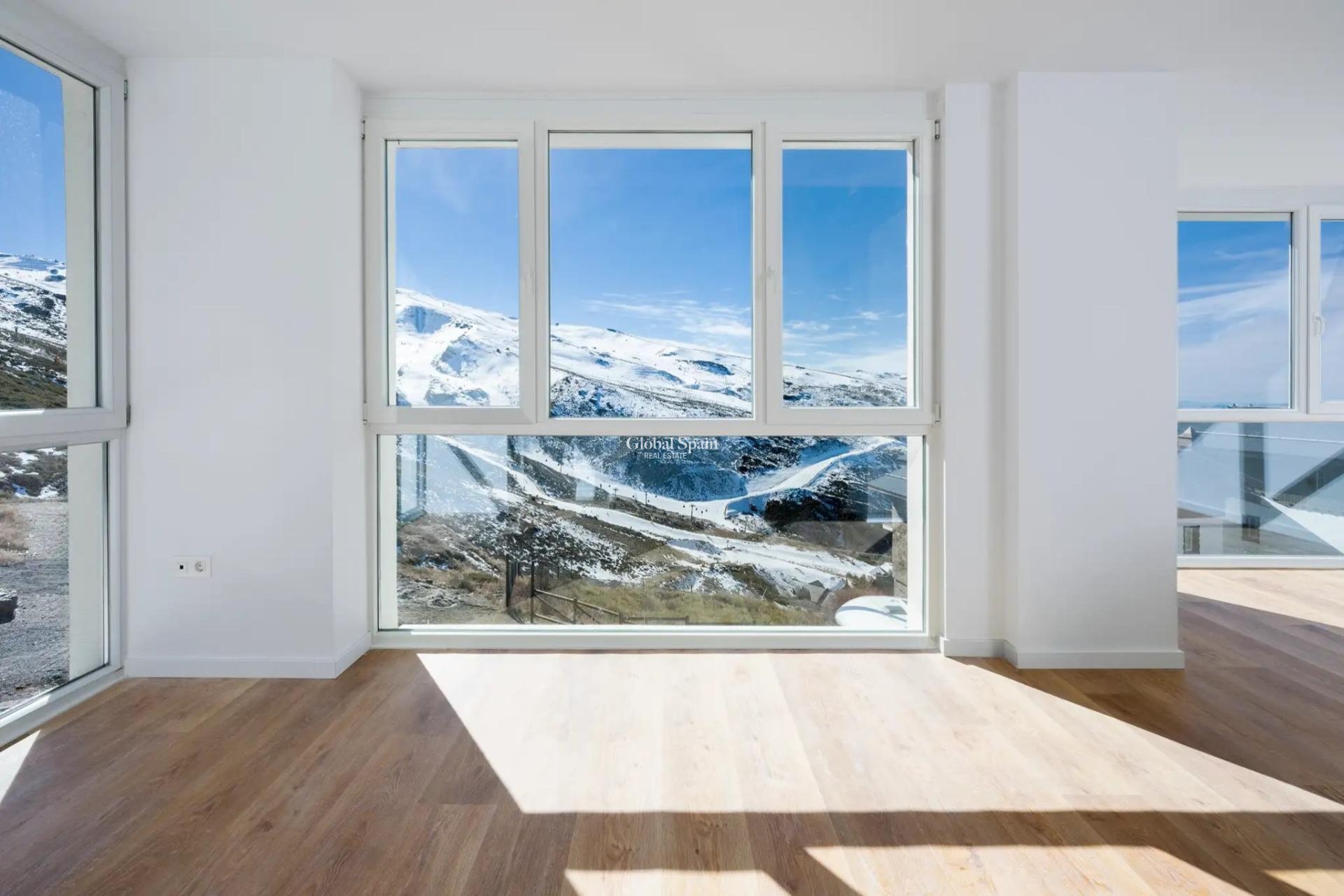Nouvelle construction - PENTHOUSE -
MONACHIL - Sierra Nevada Ski