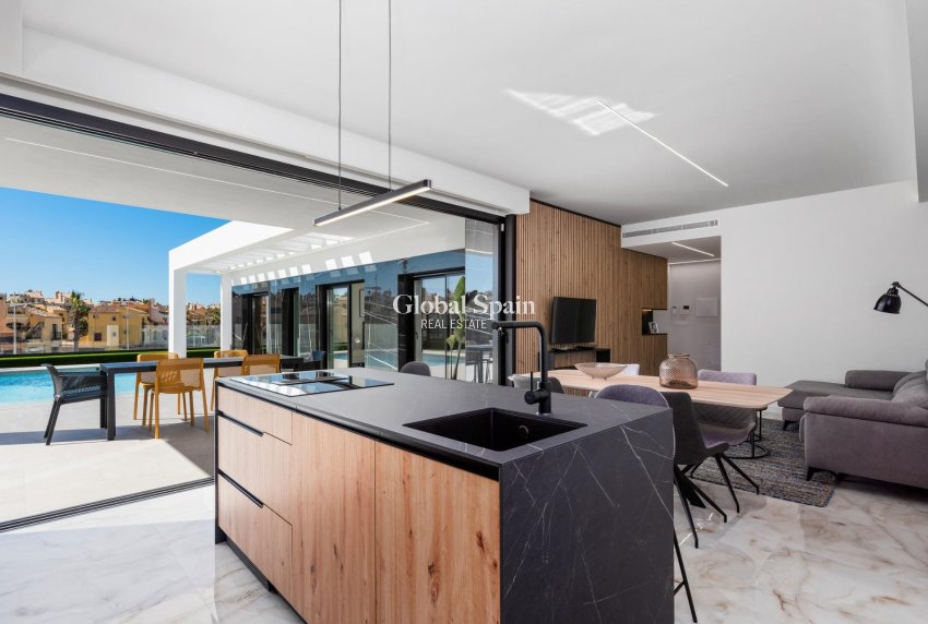 Nouvelle construction - VILLA -
ALGORFA - LA FINCA GOLF / ALGORFA