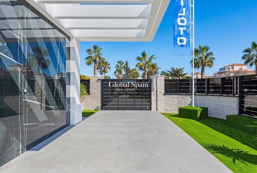 Nouvelle construction - VILLA -
ALGORFA - LA FINCA GOLF / ALGORFA