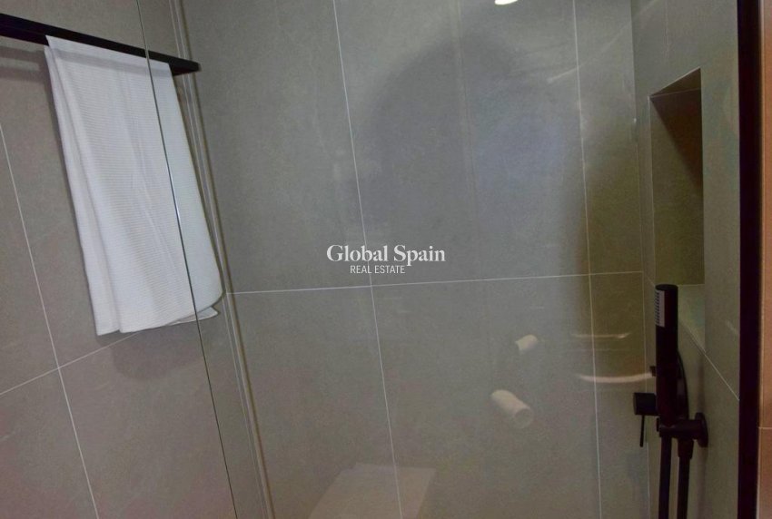 Nouvelle construction - VILLA -
ALHAMA DE MURCIA