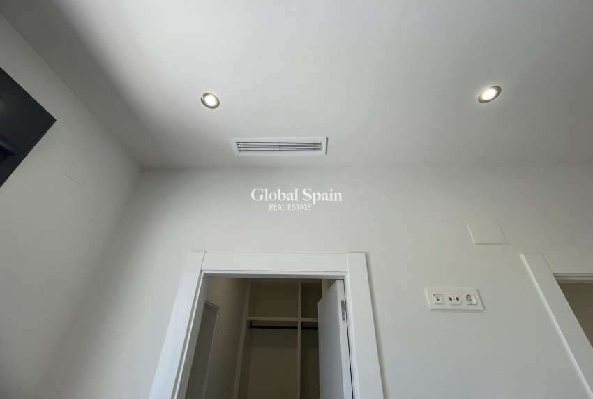 Nouvelle construction - Villa -
ALMORADÍ - Heredades