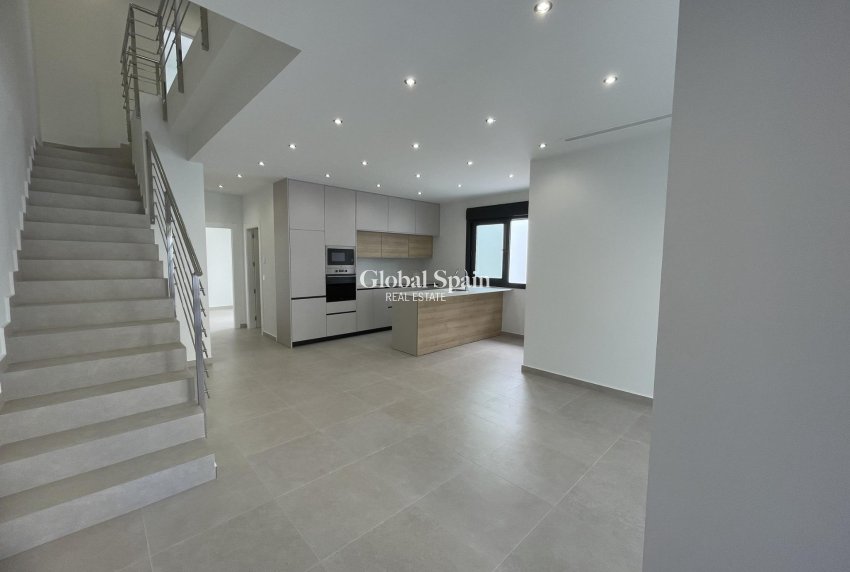 Nouvelle construction - VILLA -
ALMORADÍ - Heredades