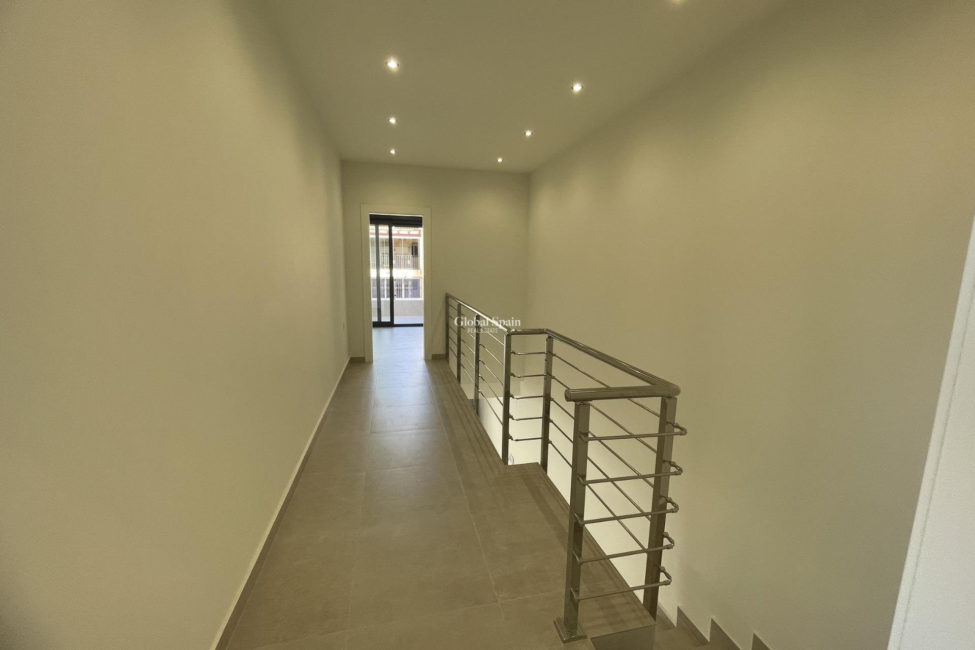 Nouvelle construction - VILLA -
ALMORADÍ - Heredades