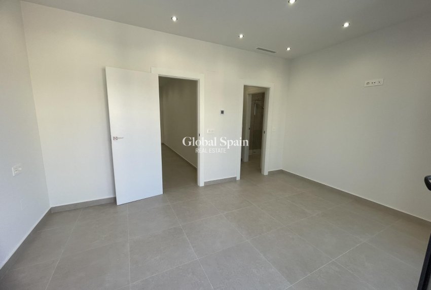 Nouvelle construction - VILLA -
ALMORADÍ - Heredades