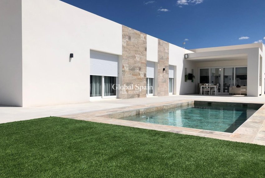 Nouvelle construction - VILLA -
ASPE - urbanizaciones