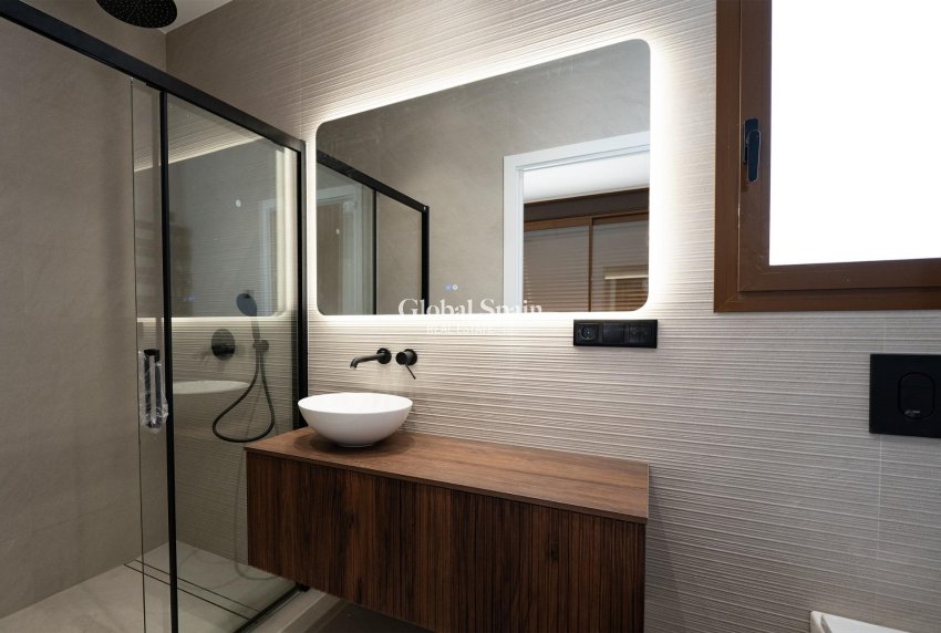 Nouvelle construction - VILLA -
BENEJÚZAR - alta