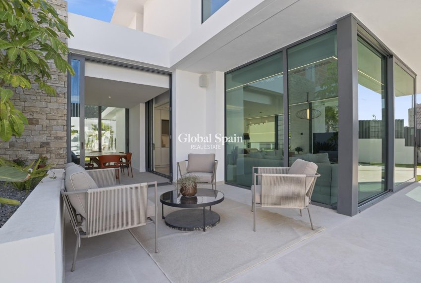 Nouvelle construction - VILLA -
BENIDORM - Rincón de Loix