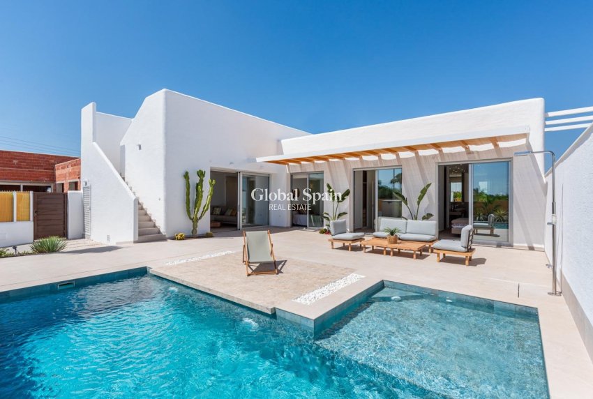 Nouvelle construction - Villa -
BENIJÓFAR - Center