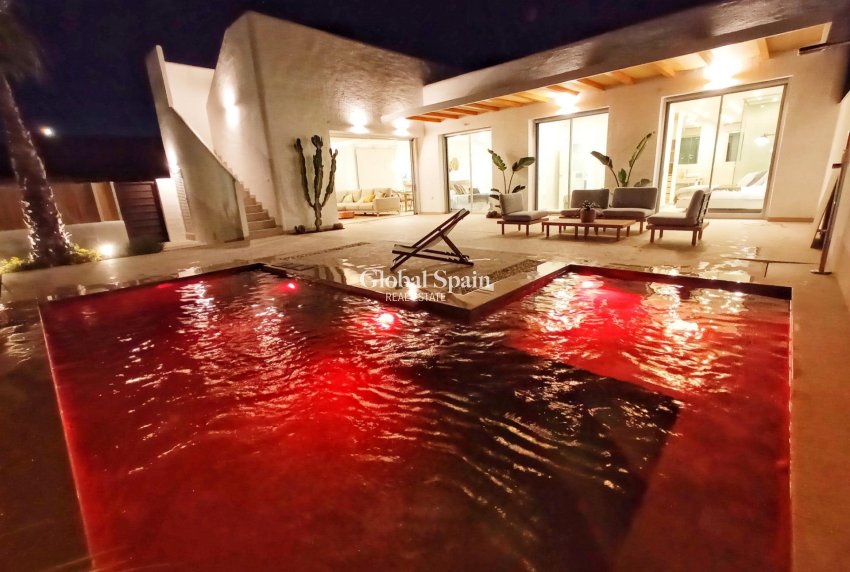 Nouvelle construction - Villa -
BENIJÓFAR - Center