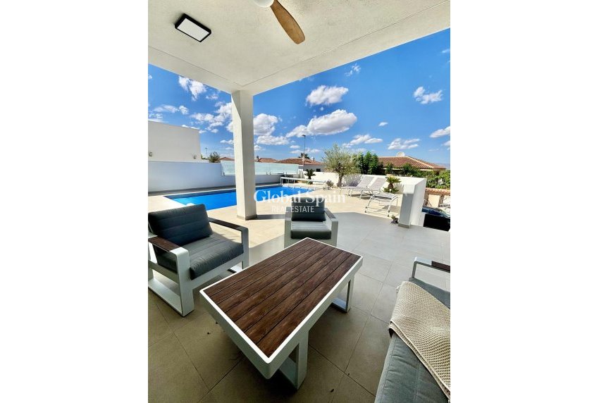 Nouvelle construction - Villa -
BENIJÓFAR - Pueblo