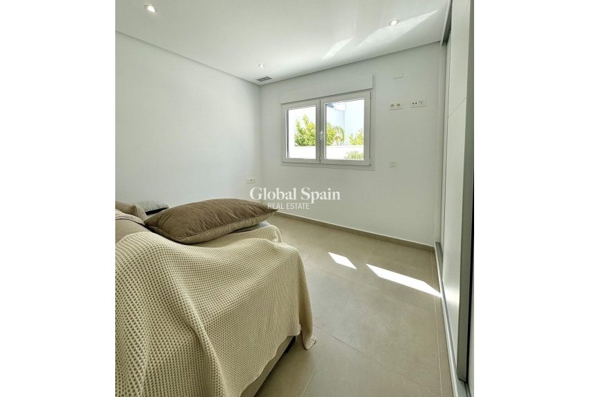 Nouvelle construction - VILLA -
BENIJÓFAR - Pueblo