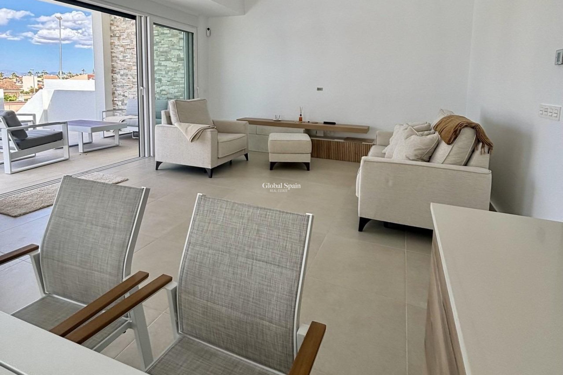 Nouvelle construction - VILLA -
BENIJÓFAR - Pueblo