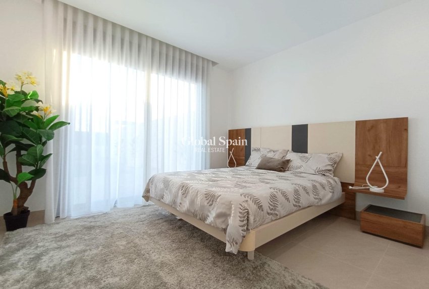 Nouvelle construction - VILLA -
BENIJÓFAR - Pueblo