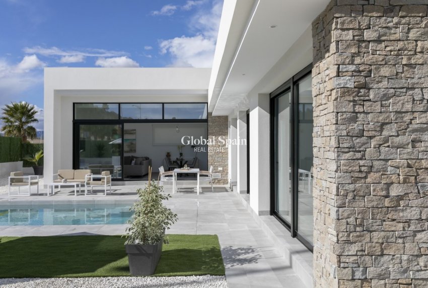 Nouvelle construction - VILLA -
CALASPARRA - Coto riñales
