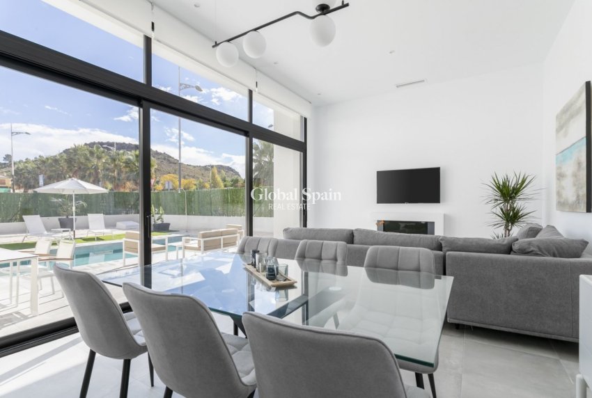Nouvelle construction - VILLA -
CALASPARRA - Coto riñales