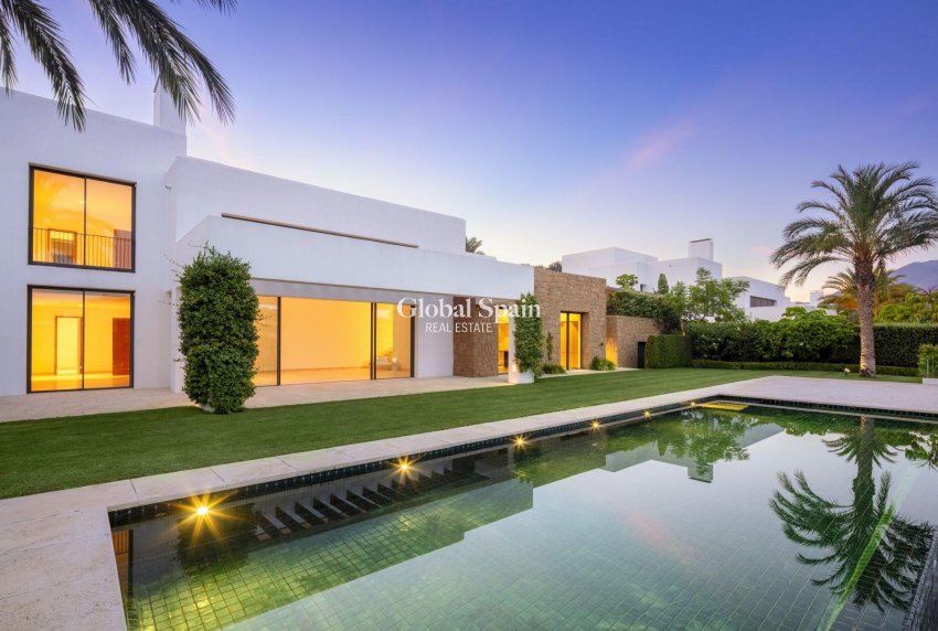 Nouvelle construction - Villa -
Casares - Pedregales