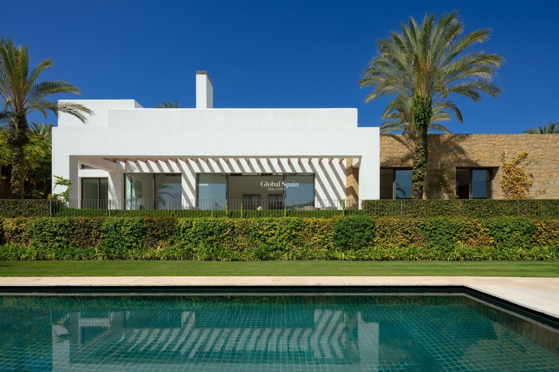 Nouvelle construction - VILLA -
Casares - Pedregales