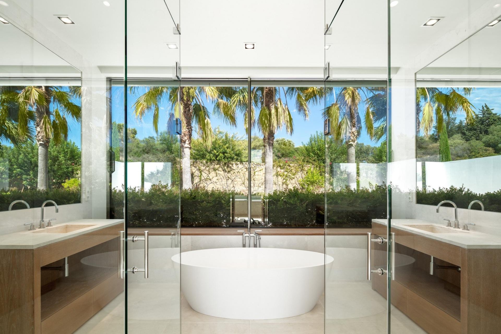 Nouvelle construction - VILLA -
CASARES - Pedregales