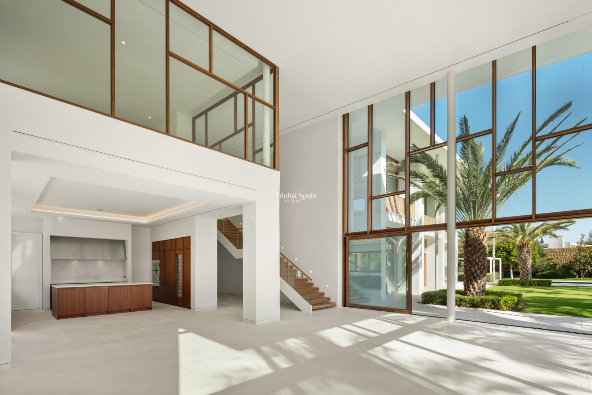 Nouvelle construction - VILLA -
CASARES - Pedregales