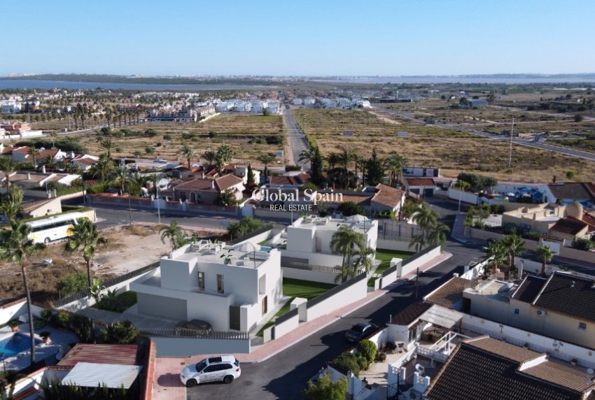 Nouvelle construction - Villa -
CIUDAD QUESADA