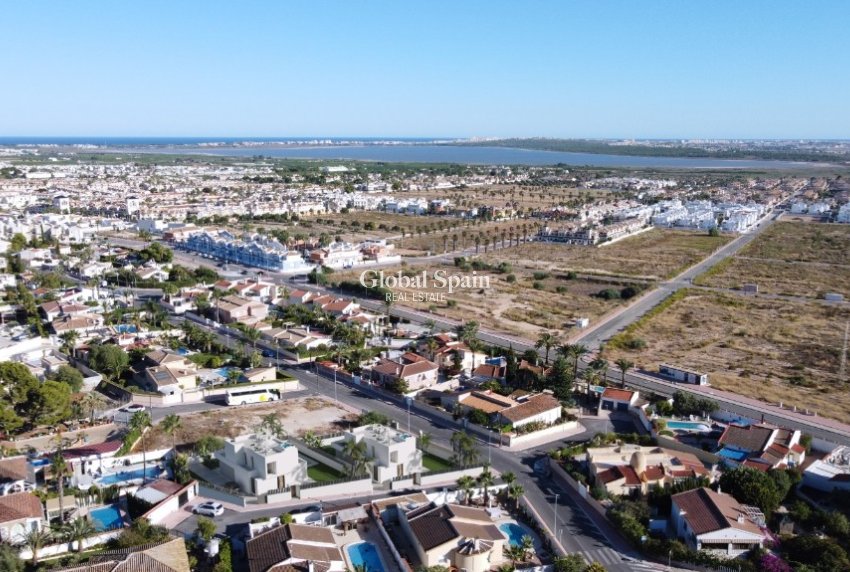 Nouvelle construction - Villa -
CIUDAD QUESADA