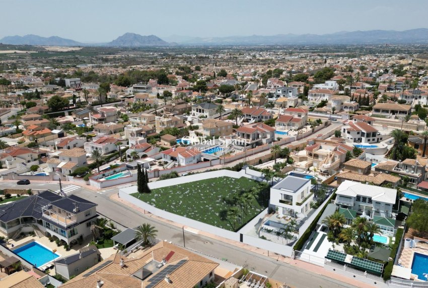 Nouvelle construction - VILLA -
CIUDAD QUESADA