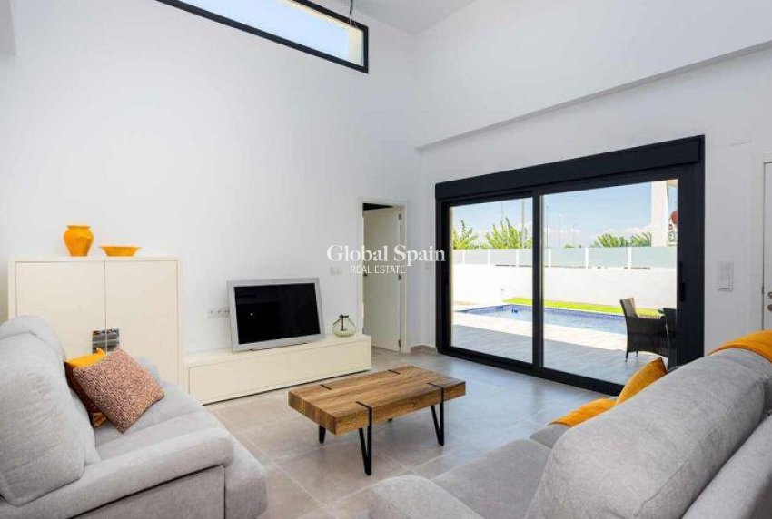 Nouvelle construction - VILLA -
DAYA NUEVA - CENTRO