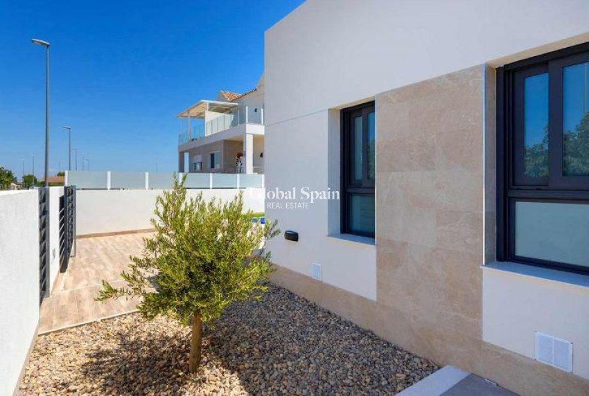Nouvelle construction - VILLA -
DAYA NUEVA - CENTRO