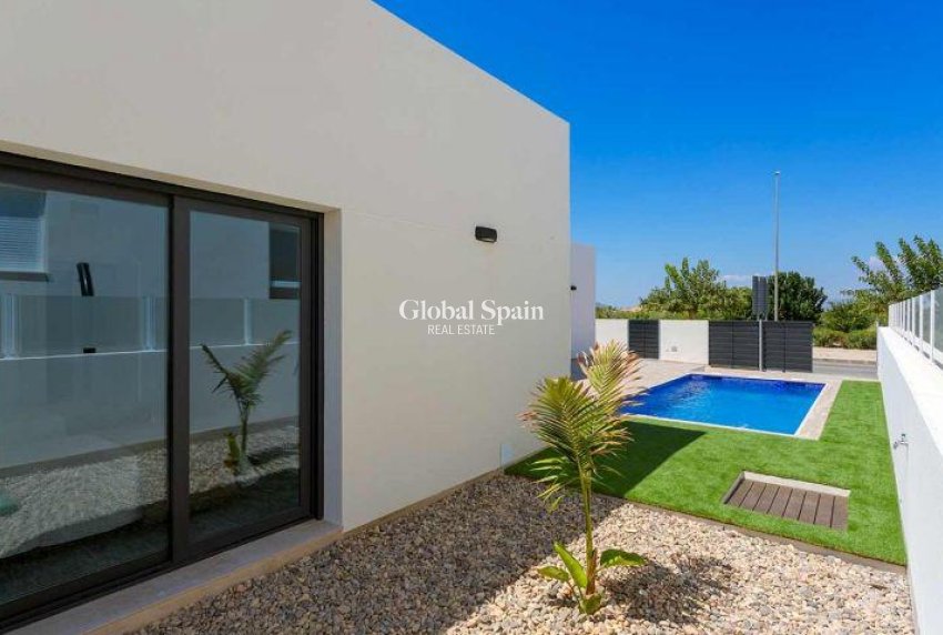 Nouvelle construction - VILLA -
DAYA NUEVA - CENTRO