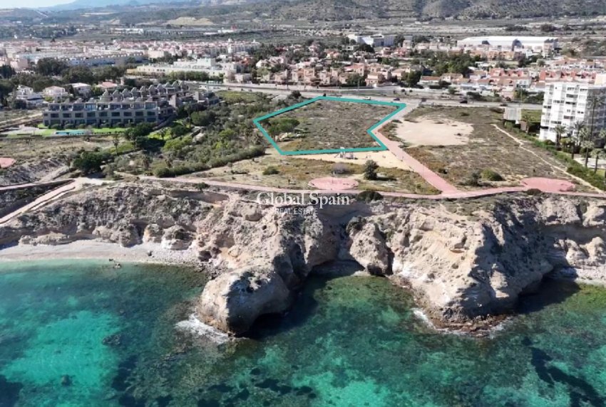 Nouvelle construction - VILLA -
EL CAMPELLO - Platja de L´Amerador