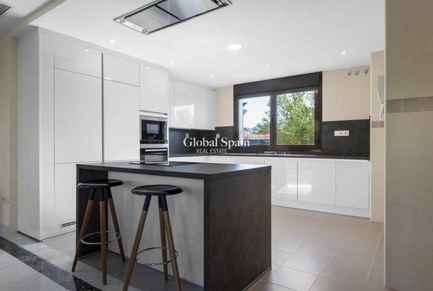 Nouvelle construction - VILLA -
ESTEPONA - Azata Golf Estepona Oeste