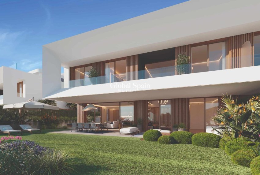 Nouvelle construction - VILLA -
ESTEPONA - El Paraiso Golf