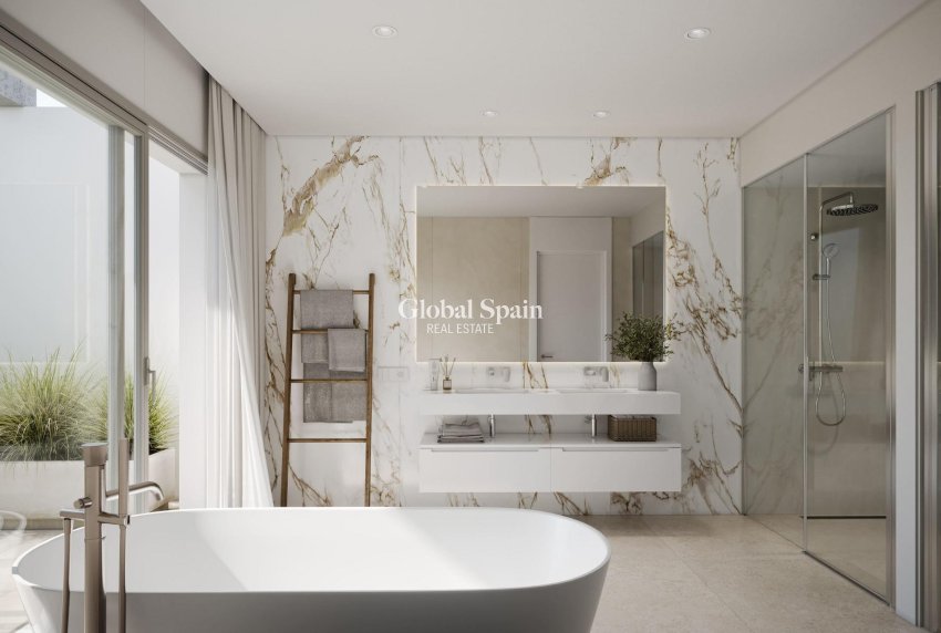 Nouvelle construction - VILLA -
ESTEPONA - Urb. La Gaspara