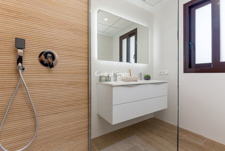 Nouvelle construction - VILLA -
FINESTRAT