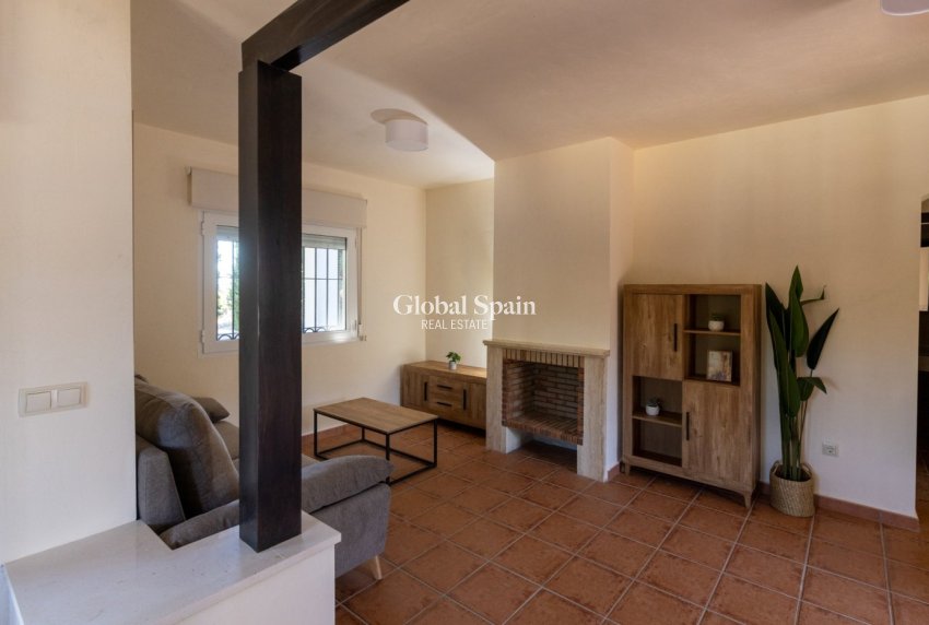 Nouvelle construction - Villa -
FUENTE ÁLAMO DE MURCIA - Las Palas