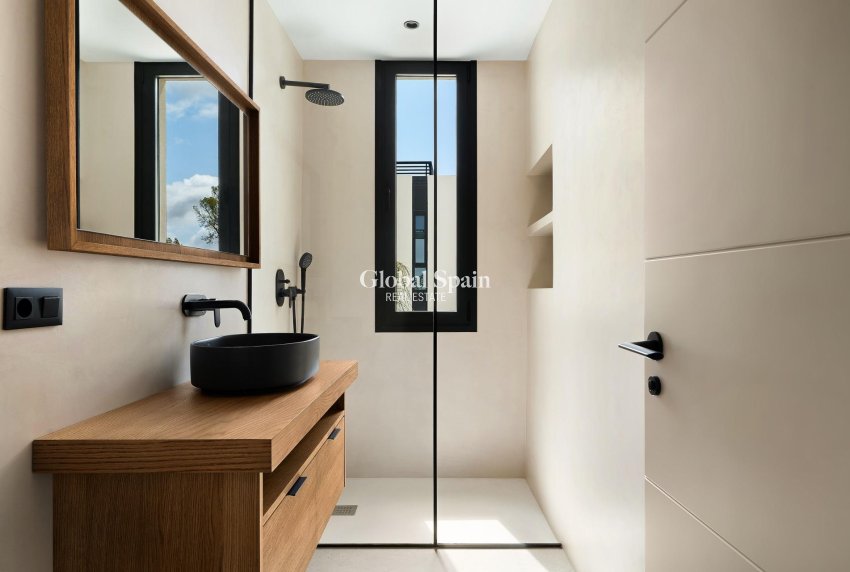 Nouvelle construction - VILLA -
LA NUCÍA - Coblanca