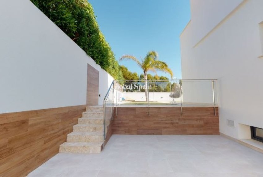 Nouvelle construction - VILLA -
LA NUCÍA - Urb. Don Mar