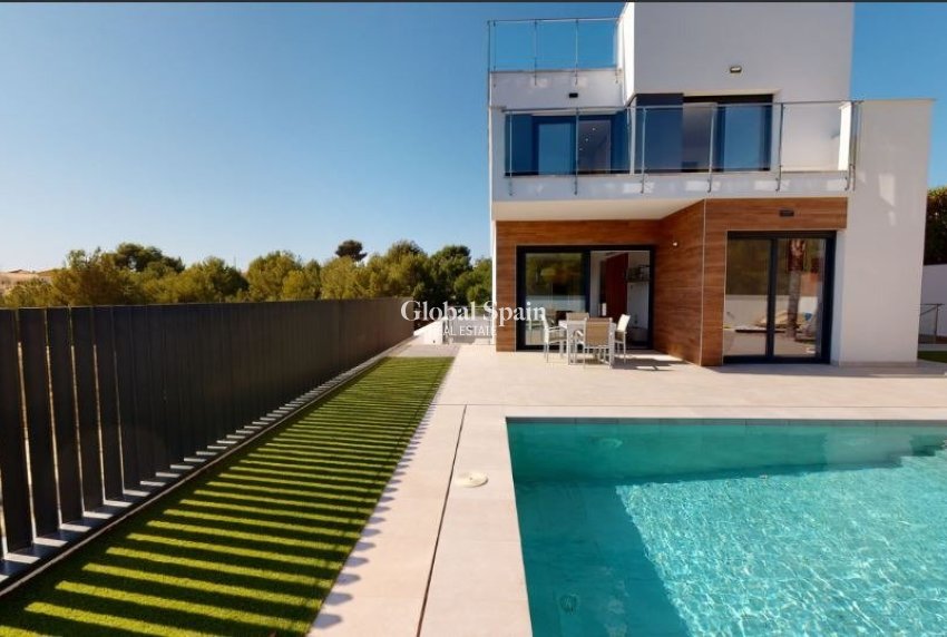 Nouvelle construction - VILLA -
LA NUCÍA - Urb. Don Mar