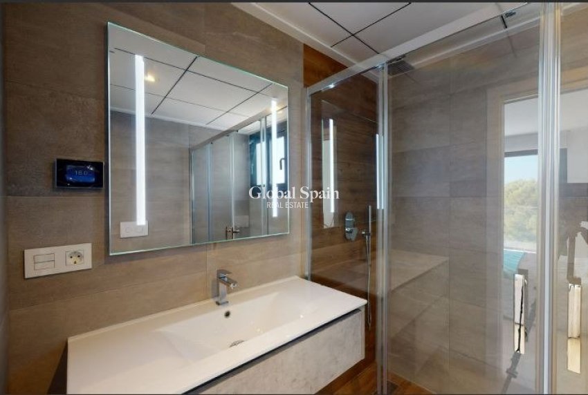 Nouvelle construction - VILLA -
LA NUCÍA - Urb. Don Mar